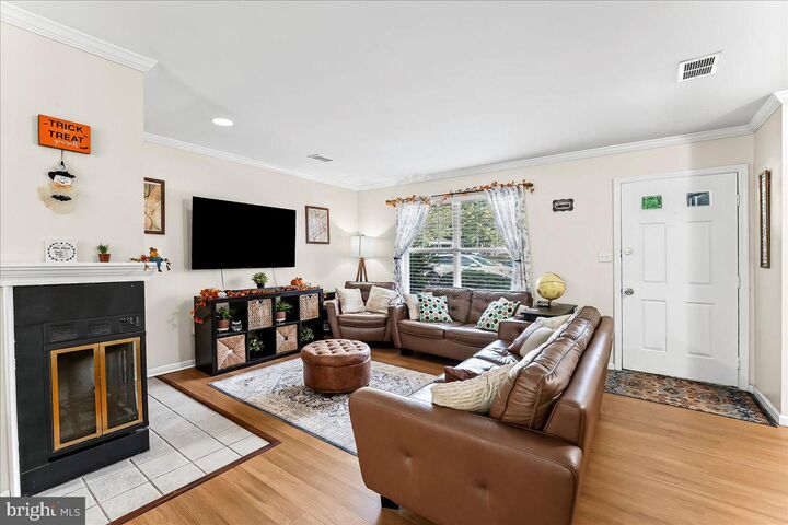 Property Photo:  9 Wendy Way 42  PA 19460 