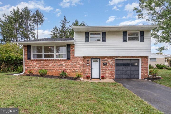 5223 Windsor Boulevard  Mechanicsburg PA 17055 photo