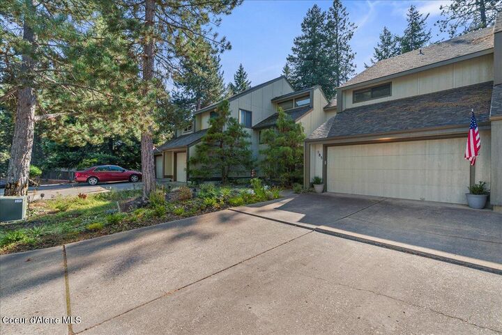 Property Photo:  985 E Loch Lomond Ct  ID 83835 