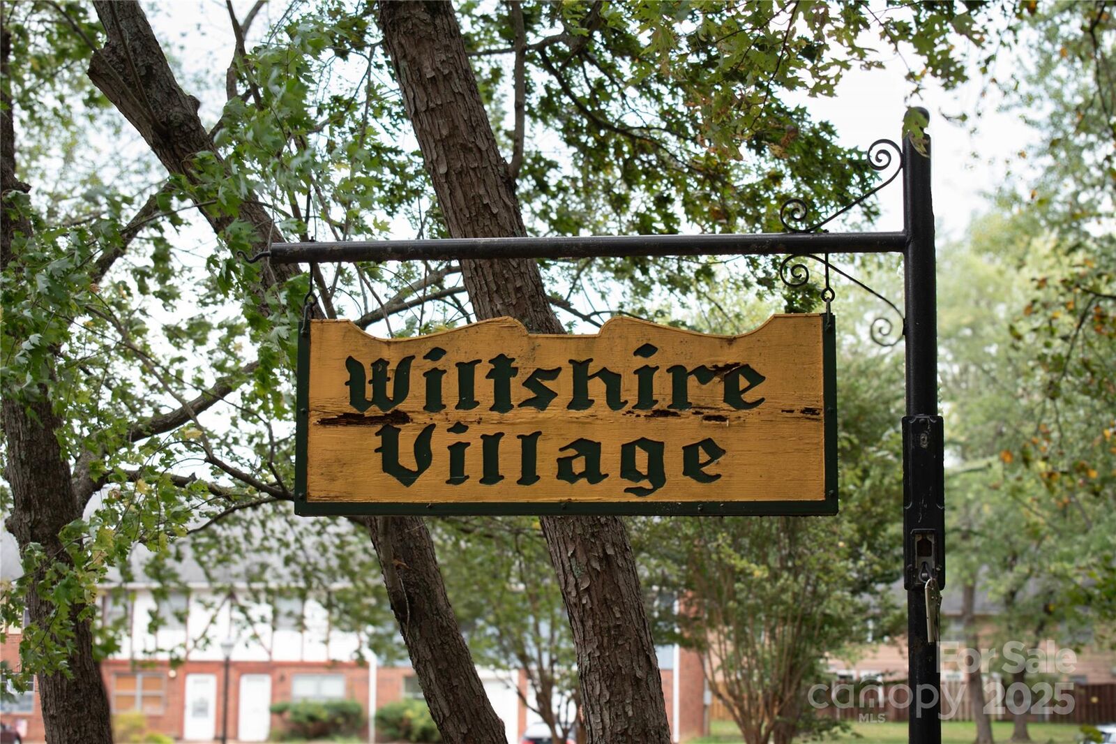 Property Photo: 1300 Larchmont Place 210 NC 28144