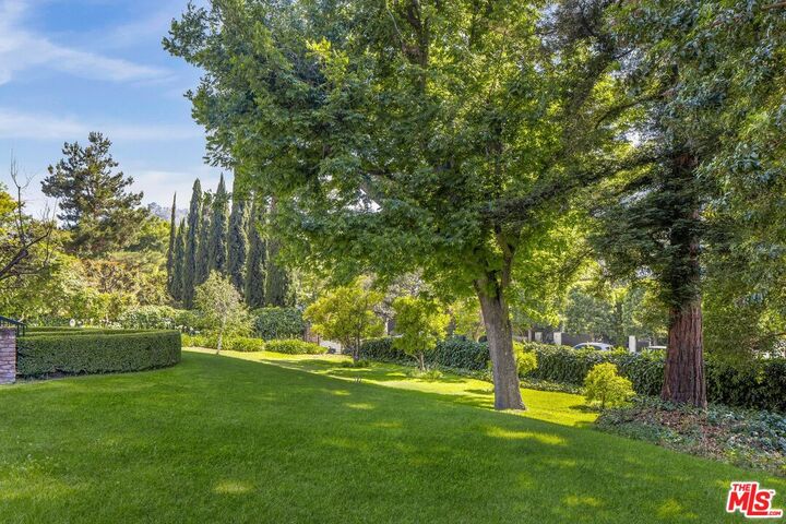 Property Photo:  3734 Longridge Ave  CA 91423 