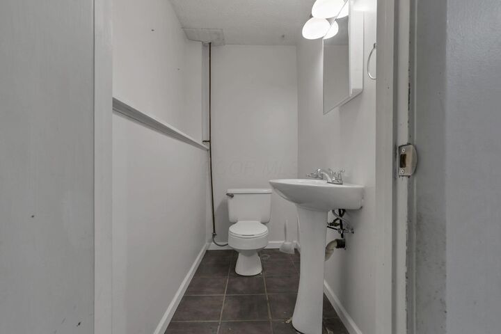 1017 Newfields Lane  Westerville OH 43081 photo