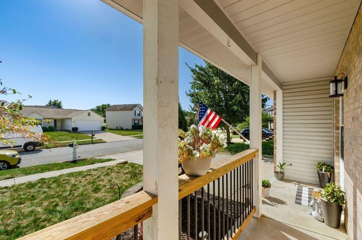 Property Photo:  447 Grandlin Park Drive  OH 43004 