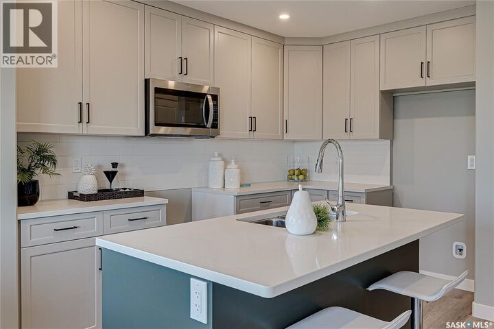 Property Photo:  463 Doran Crescent  SK S7V 1W2 
