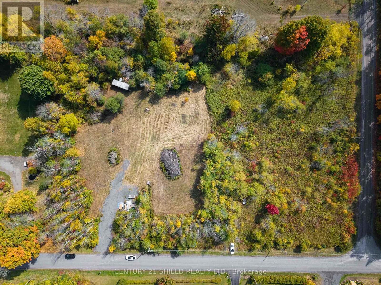 Property Photo:  15618 Dixon Road  ON K0C 1R0 