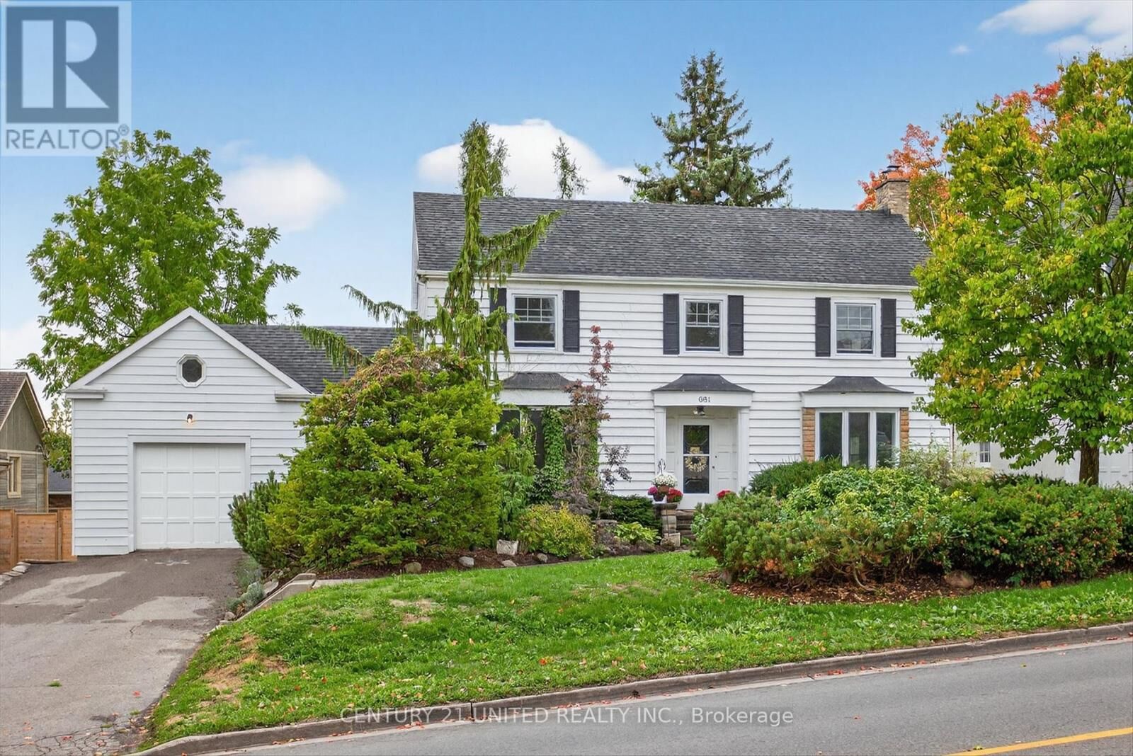 Property Photo:  681 Weller Street  ON K9J 4X2 