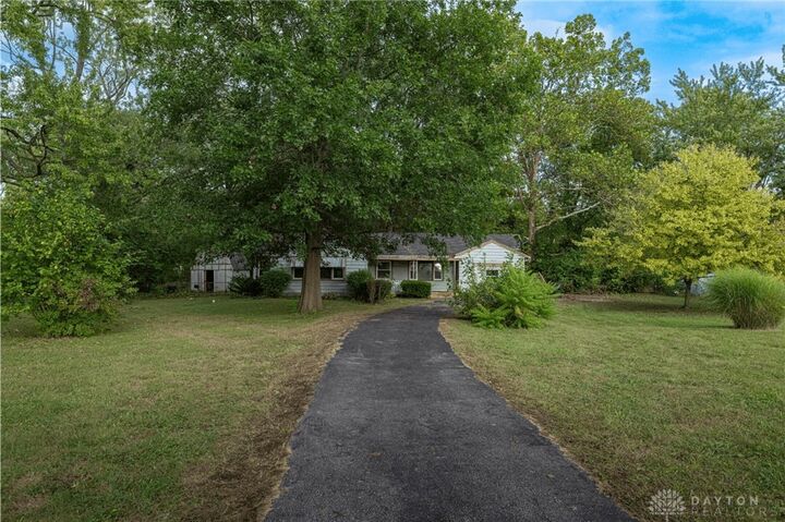 Property Photo: 4534 N Fairgreen Avenue OH 45416