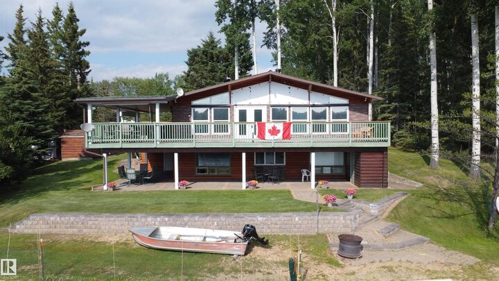 Property Photo: 16 Maple Cresent AB T0G 1H0