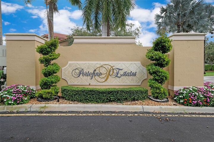 Property Photo: 4122 NE 22nd St FL 33033