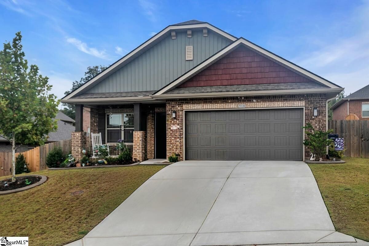 Property Photo: 514 Flying Squirrel Way SC 29605