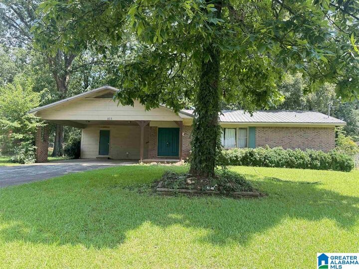 Property Photo: 813 Hilton Road AL 36207