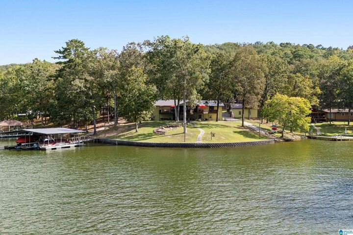 Property Photo:  732 River Bend Circle  AL 35160 