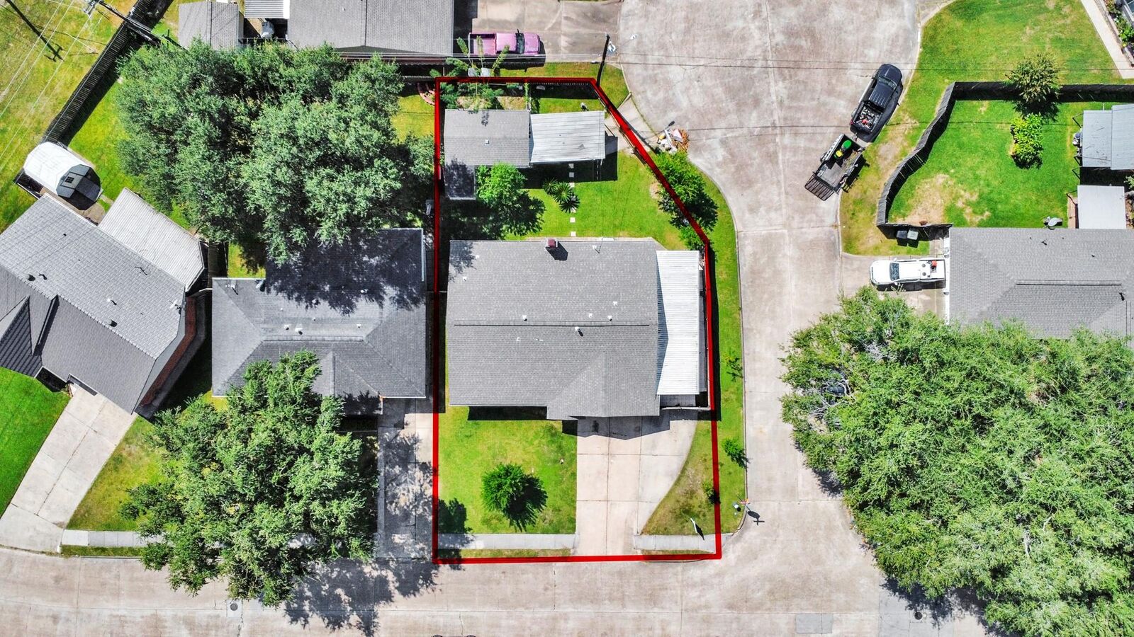 Property Photo: 530 Westshire Drive TX 77013