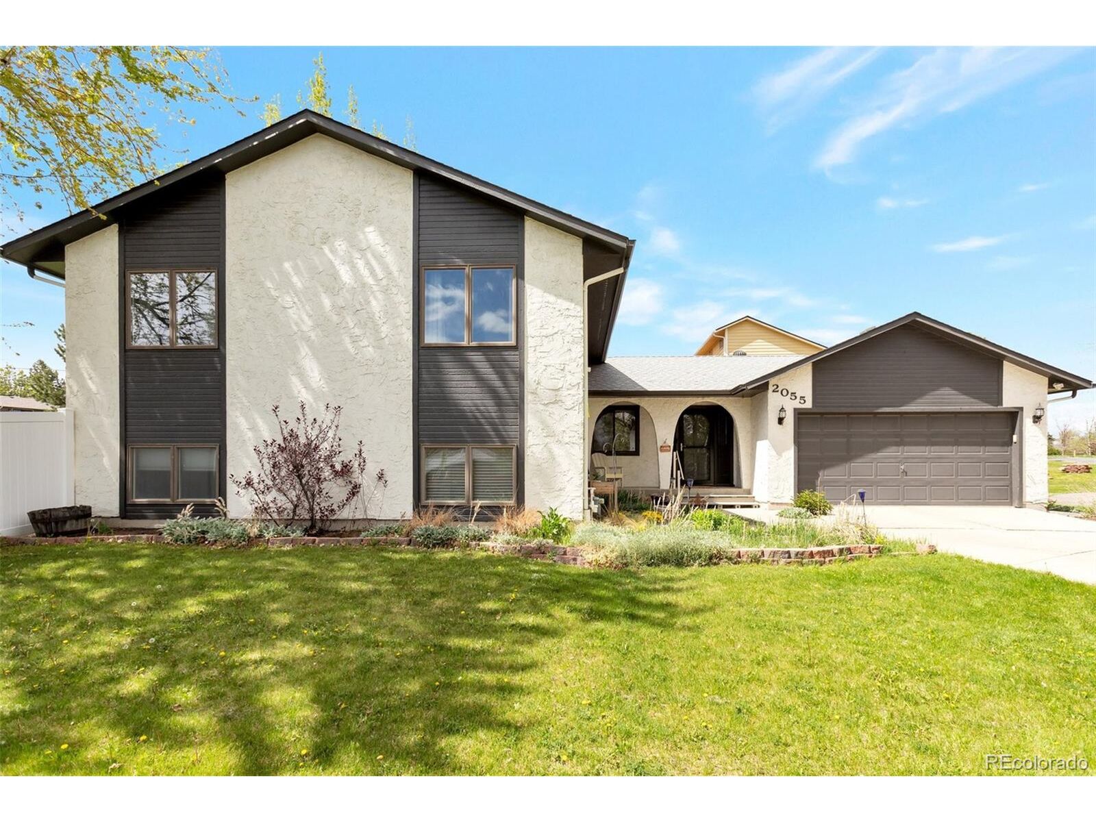 Property Photo:  2055 Quail Dr  CO 80215 