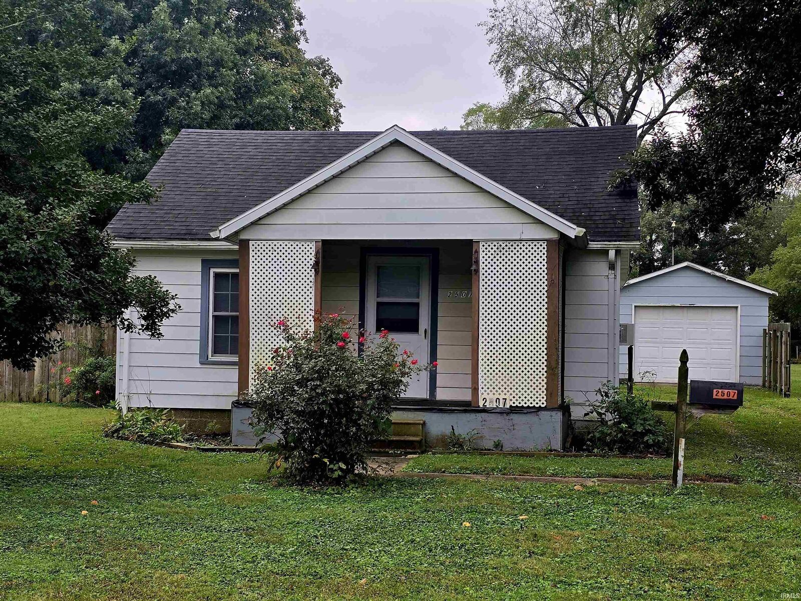 Property Photo:  2507 Rheinhardt Avenue  IN 47714 