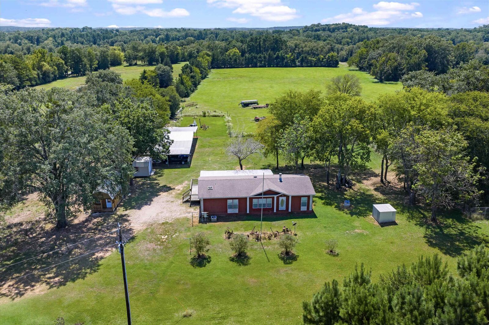 Property Photo: 1137 Cr 333 N TX 75652