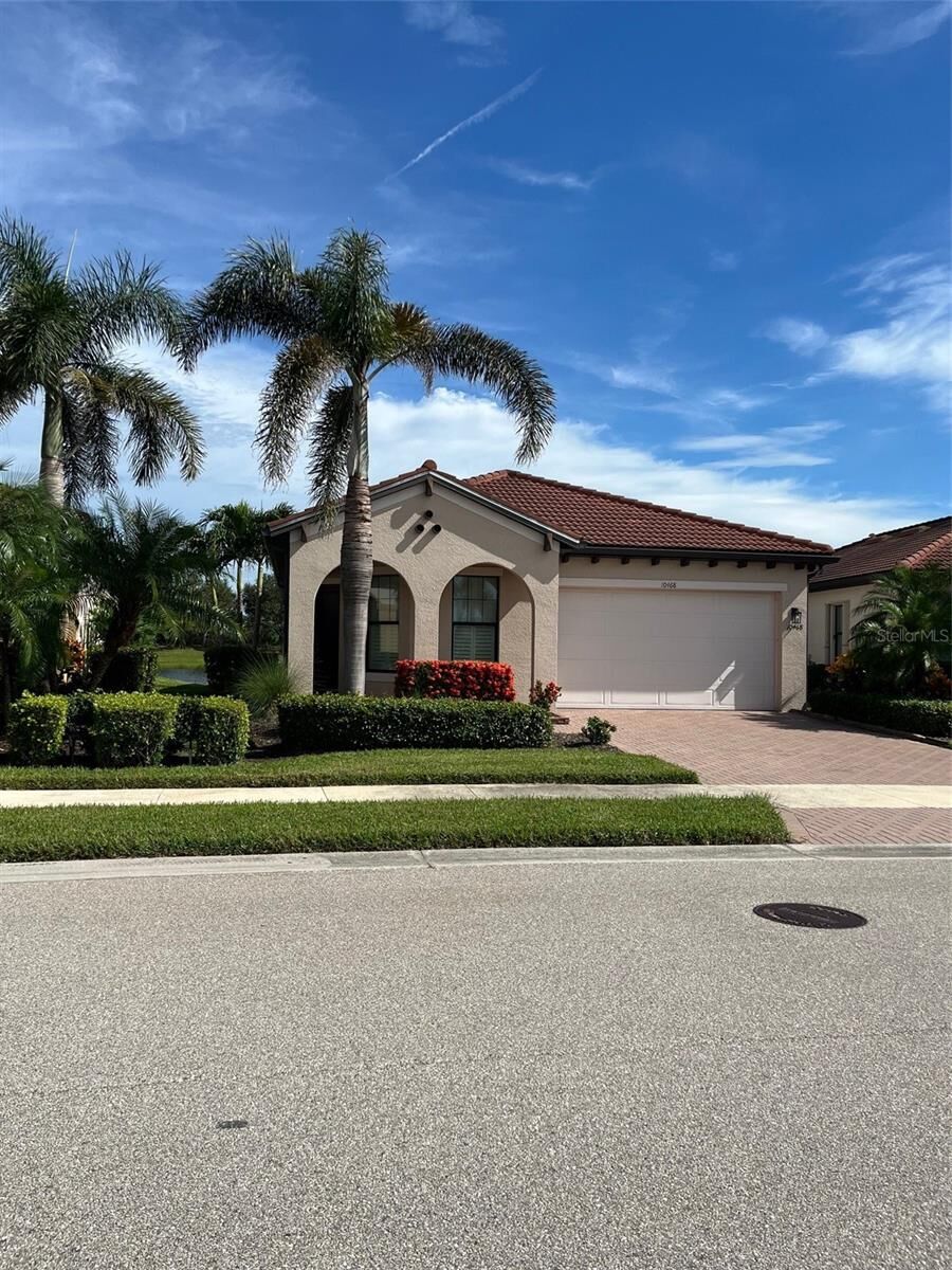 Property Photo: 10468 Crooked Creek Drive FL 34293