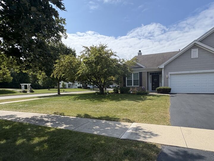Property Photo: 1461 Waterside Drive IL 60115