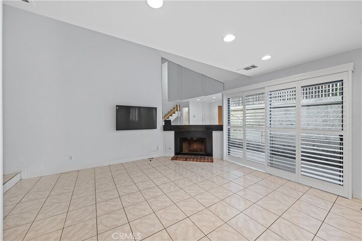 Property Photo: 5577 Pioneer 5 CA 90601