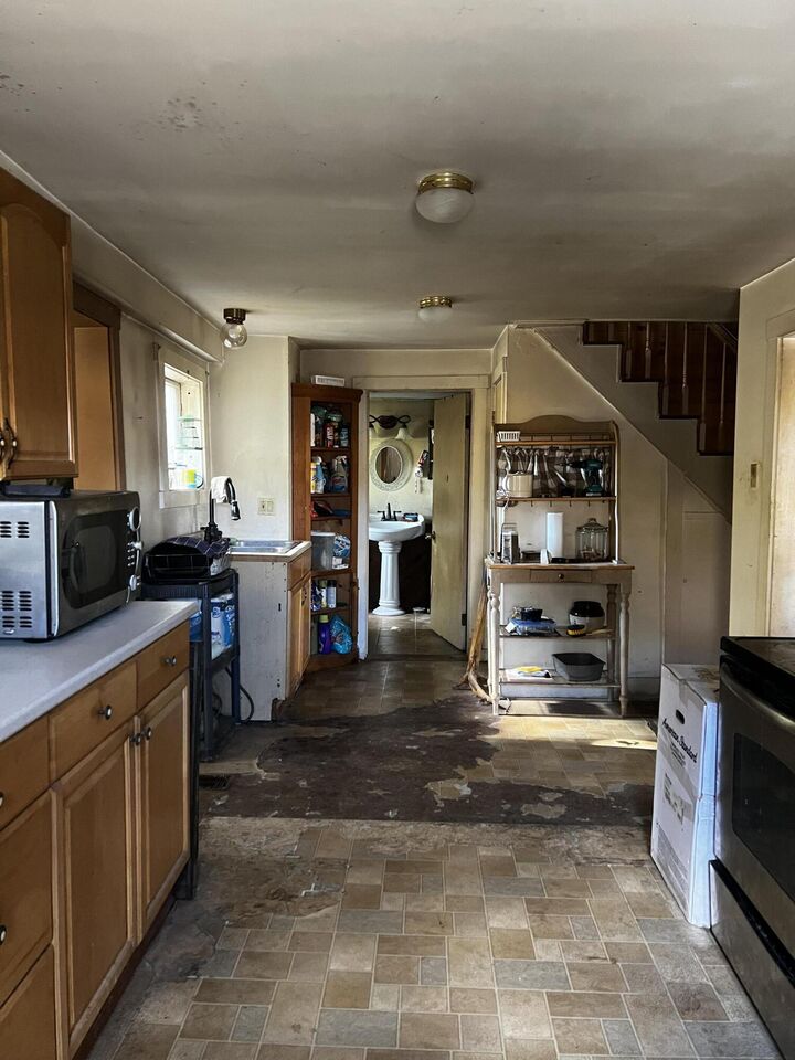 Property Photo:  6 Crooker Street  ME 04530 