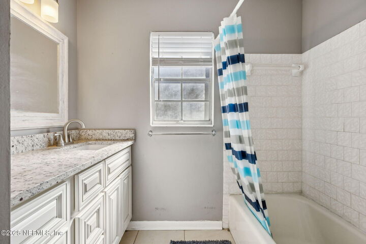 Property Photo: 6305 Wuthering Heights Road FL 32211
