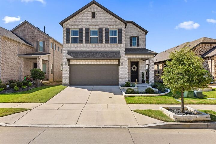 Property Photo: 816 Brenham Avenue TX 75009