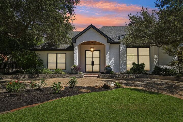 5705 Bent Oak Place  Dallas TX 75248 photo
