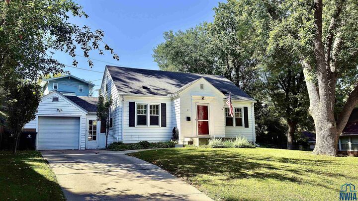 Property Photo: 30 Stewart Avenue IA 51104