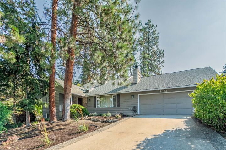 Photo de la propriété:  2605 Alberta Court  BC V1W 2X8 