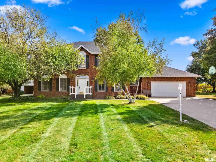 Property Photo:  222 W Southgate Drive  IL 61529 