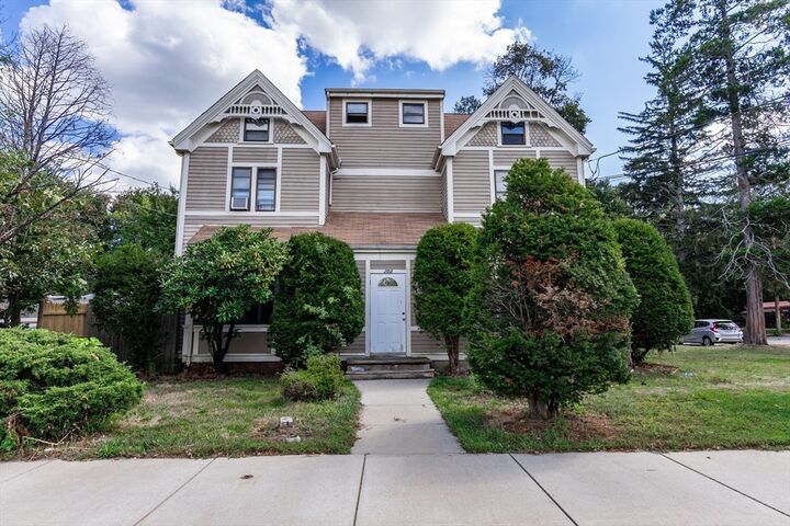 292 Hollis St  Framingham MA 01702 photo