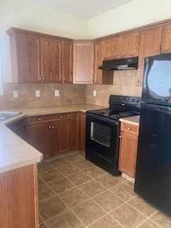 Property Photo:  32 Vold Close  AB T4R 0G4 