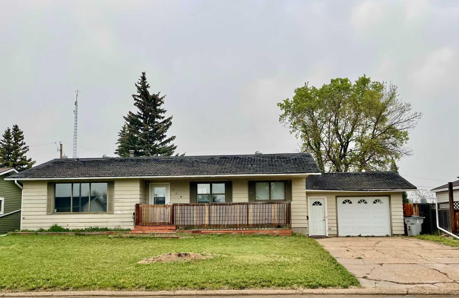 Photo de la propriété:  714 10 Ave  AB T9W 1B8 