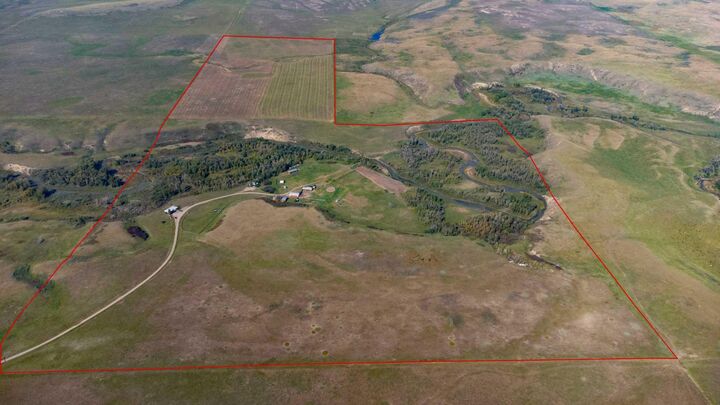 Photo de la propriété:  115041 Sharples Bottom Rd  AB T0L 0T0 