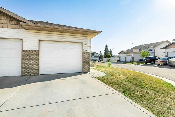 Property Photo:  6220 Orr Drive 112  AB T4P 3Z8 