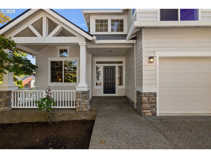 Property Photo:  23136 Bland Cir  OR 97068 