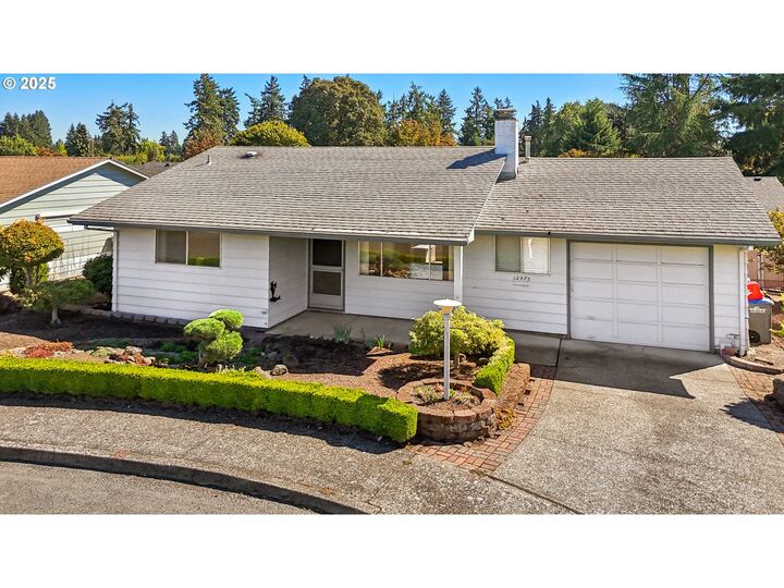Property Photo:  12473 SW King George Dr  OR 97224 