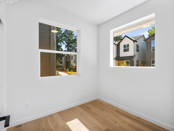 Property Photo:  3254 SE 115th Ave  OR 97266 