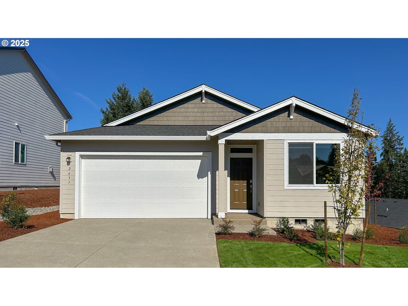 Property Photo:  2637 Mt Saint Helens Ave SE  OR 97302 