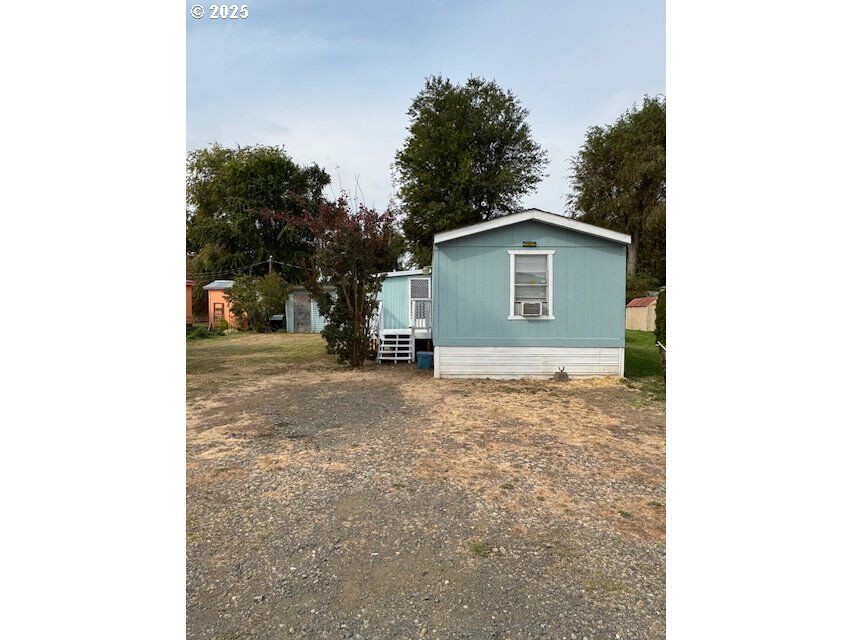 Property Photo:  105 Shepler St 44  WA 98617 