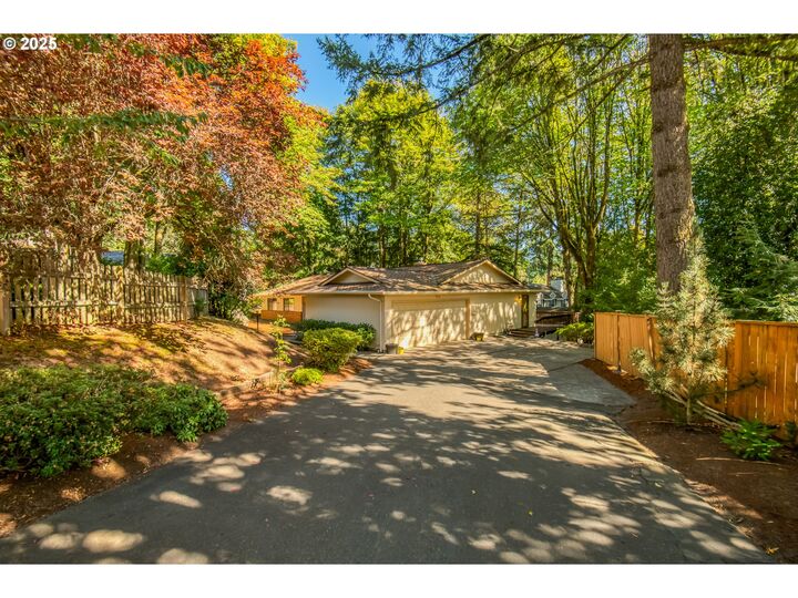 Property Photo:  50 Touchstone  OR 97035 