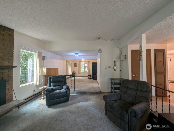 Property Photo:  1911  Peacock Lane  WA 98277 
