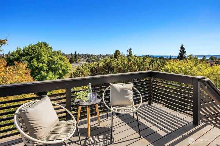 Property Photo:  2439  36th Avenue W  WA 98199 