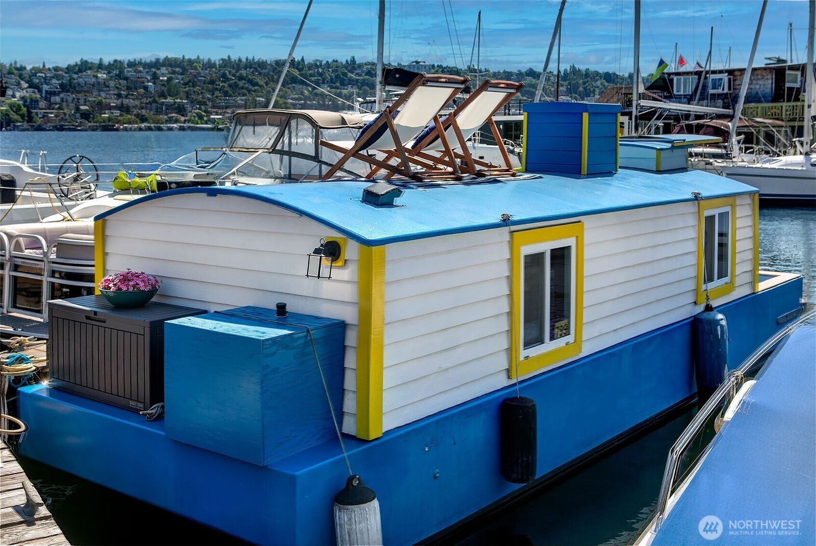 Property Photo:  2450  Westlake Avenue N A6  WA 98109 