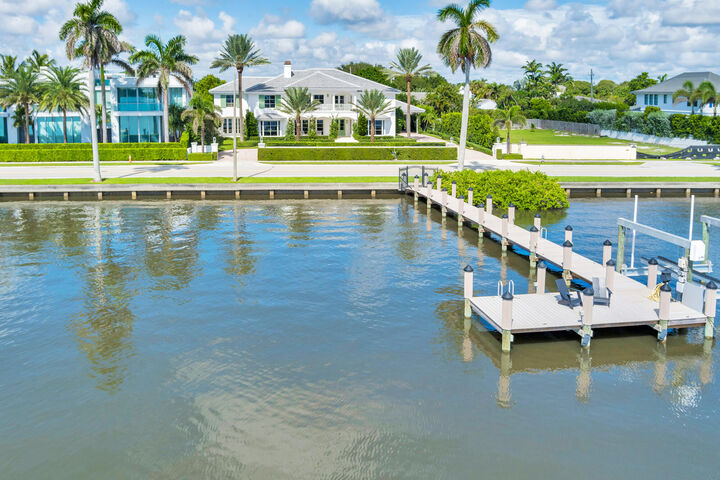 Property Photo:  6709 S Flagler Drive  FL 33405 