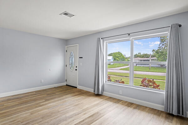 Property Photo: 386 NE Orchard Street FL 34983
