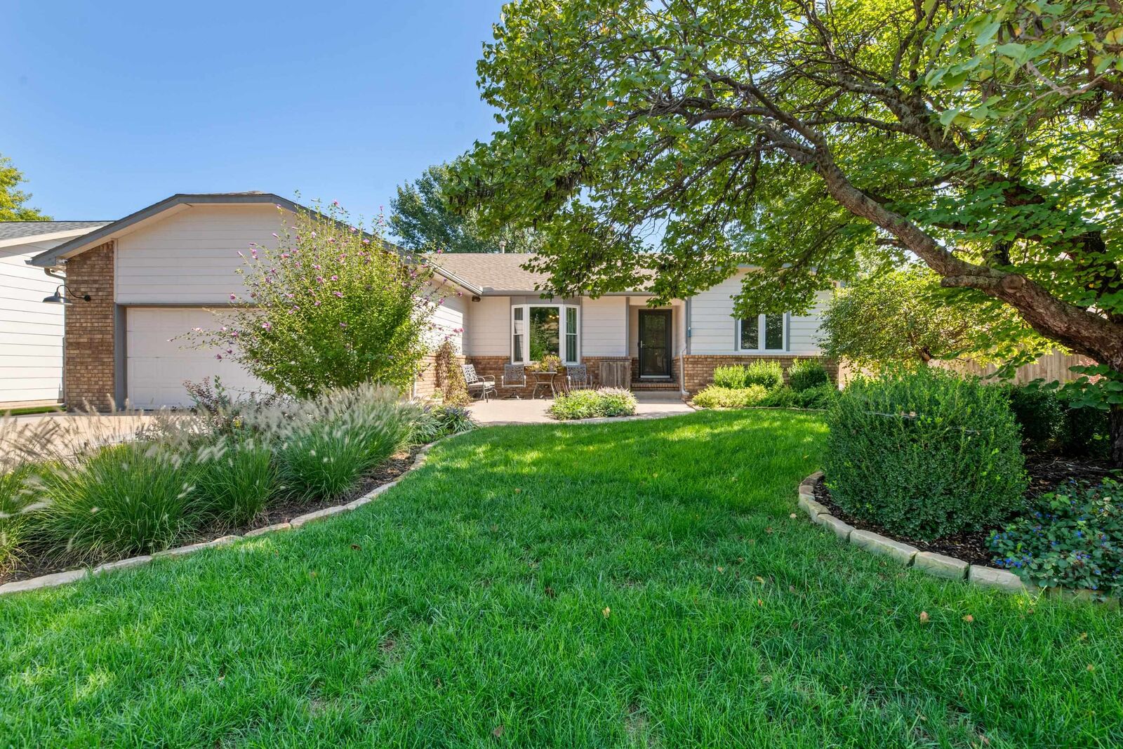 Photo de la propriété:  810 N Parkridge St  KS 67212 