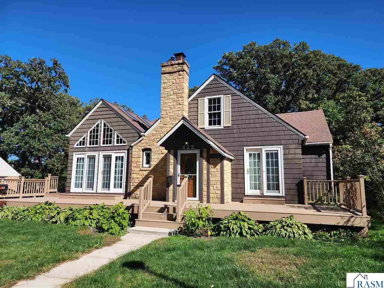 Property Photo: 422 NE 2nd Street MN 56093