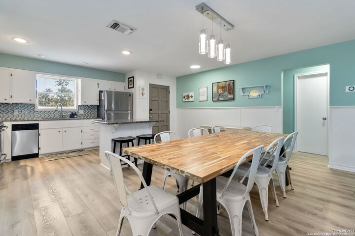 Property Photo:  1447 Springwater  TX 78133 