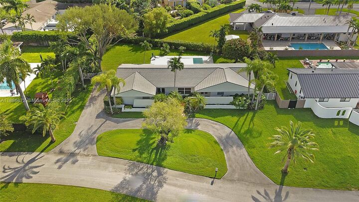 Property Photo:  12445 SW 99th Ave  FL 33176 
